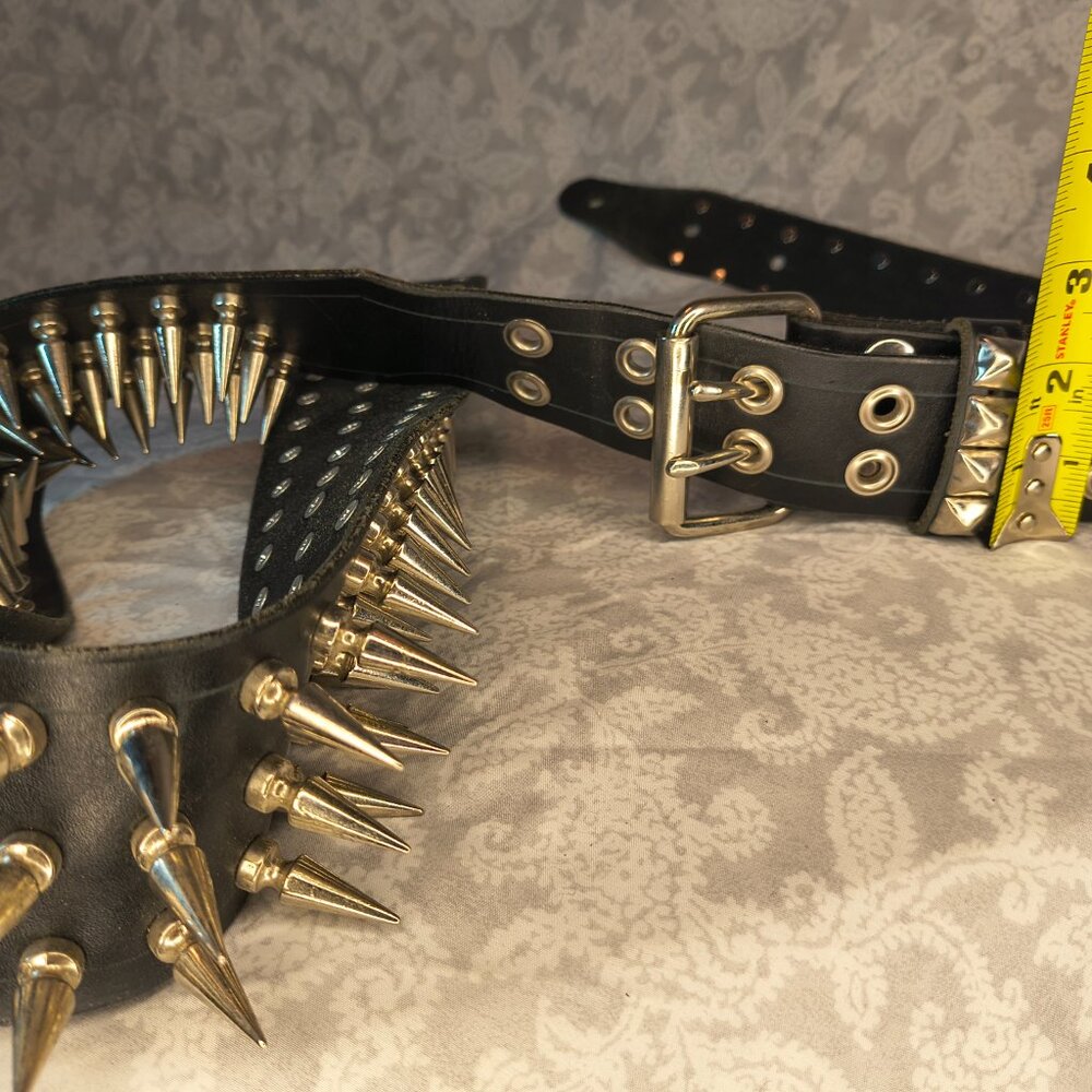 Handmade leather 2.5" with 3 row 1" spike Metal Devastation custom guitar strap - Picture 9 of 11